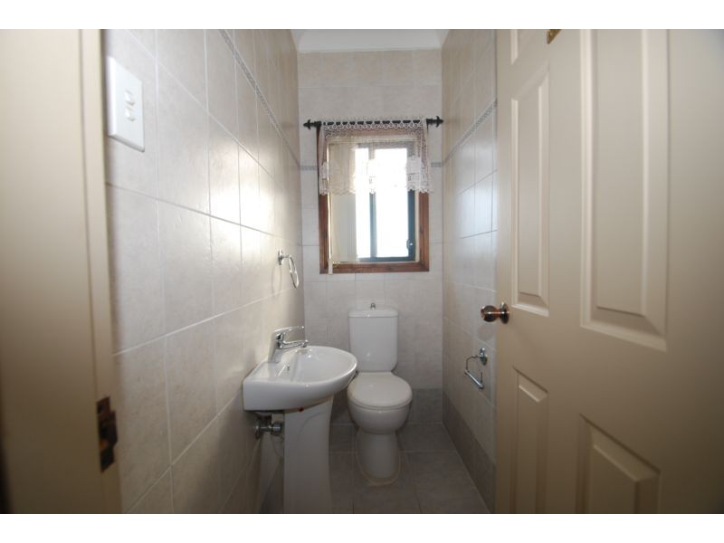 15 Barcelona Drive, Prestons NSW 2170