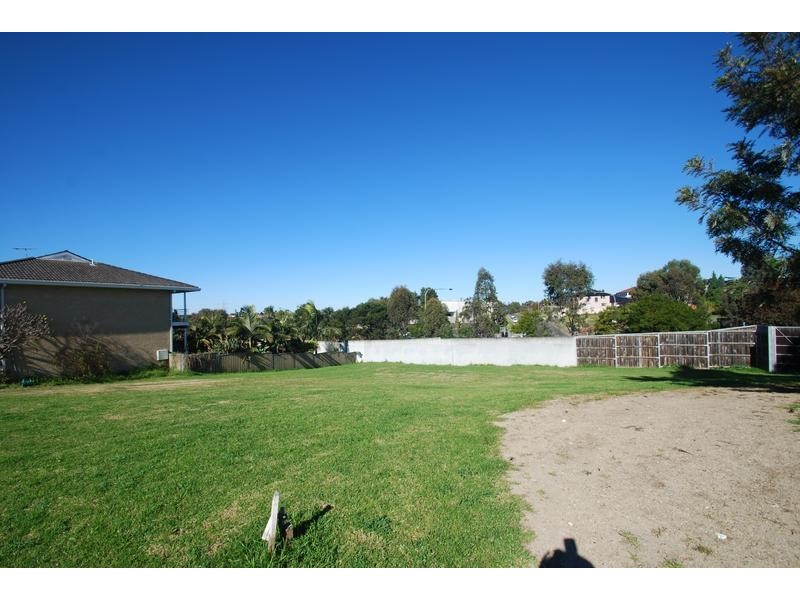 Edensor Park NSW 2176