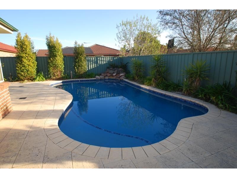 Wattle Grove NSW 2173