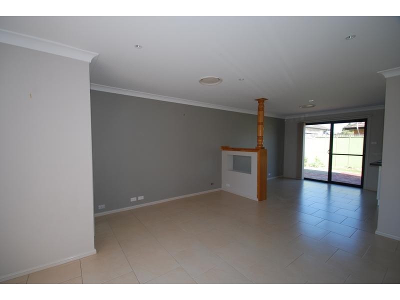 16 Atlanta Place, Casula NSW 2170