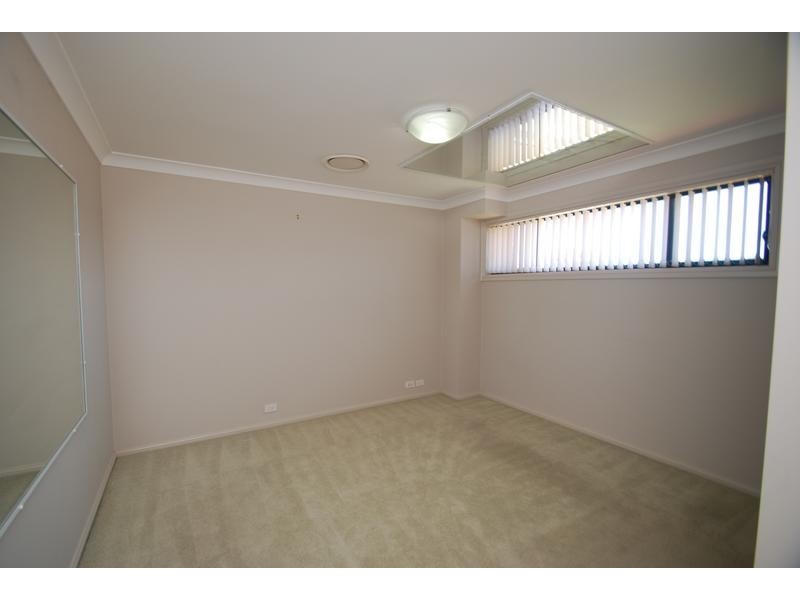 16 Atlanta Place, Casula NSW 2170