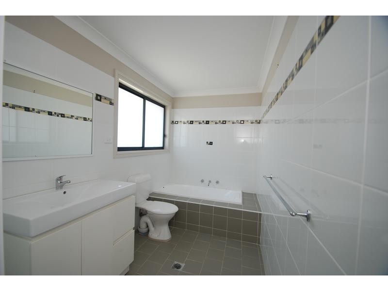 16 Atlanta Place, Casula NSW 2170