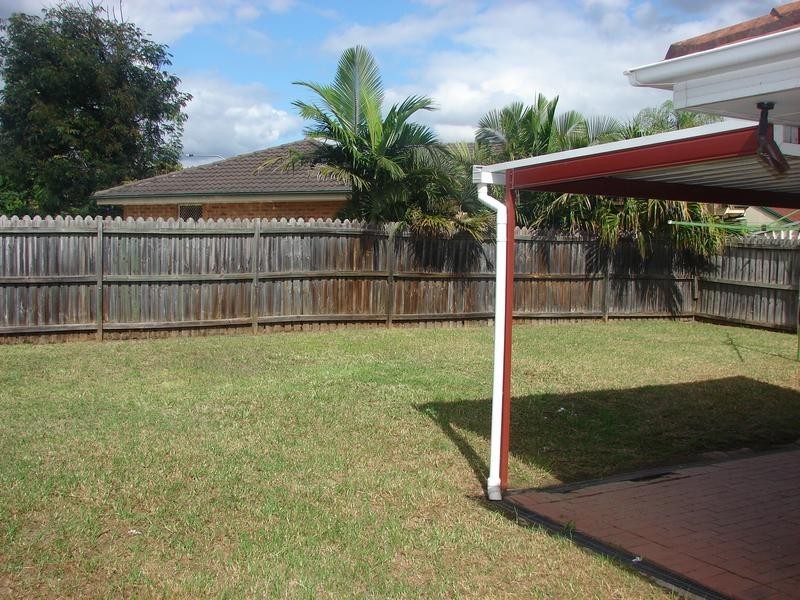 15 Alexandrina Court, Wattle Grove NSW 2173