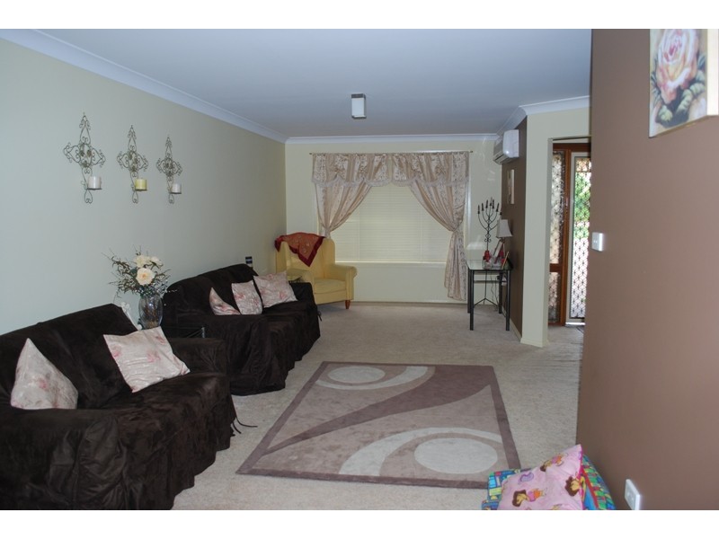 Edensor Park NSW 2176