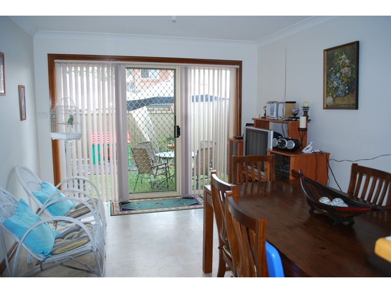 Edensor Park NSW 2176