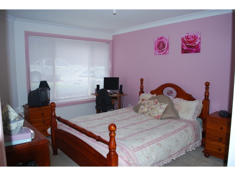 Edensor Park NSW 2176