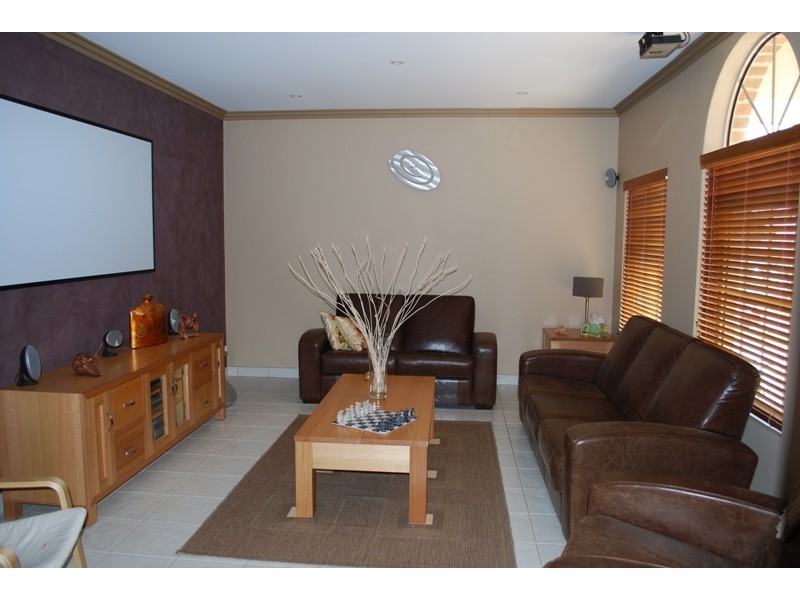 West Hoxton NSW 2171