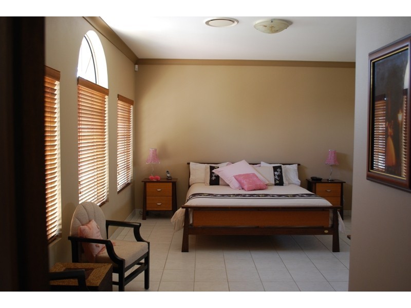 West Hoxton NSW 2171