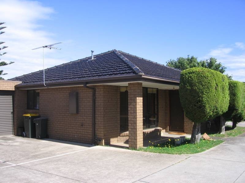 2/4-6 Bracken Grove, Altona VIC 3018