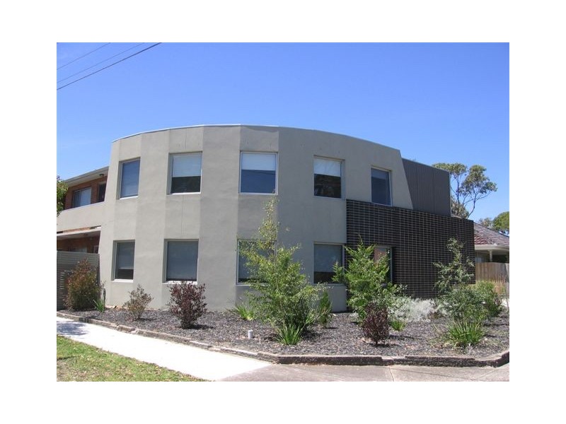 2/27 Noordenne Avenue, Altona VIC 3018