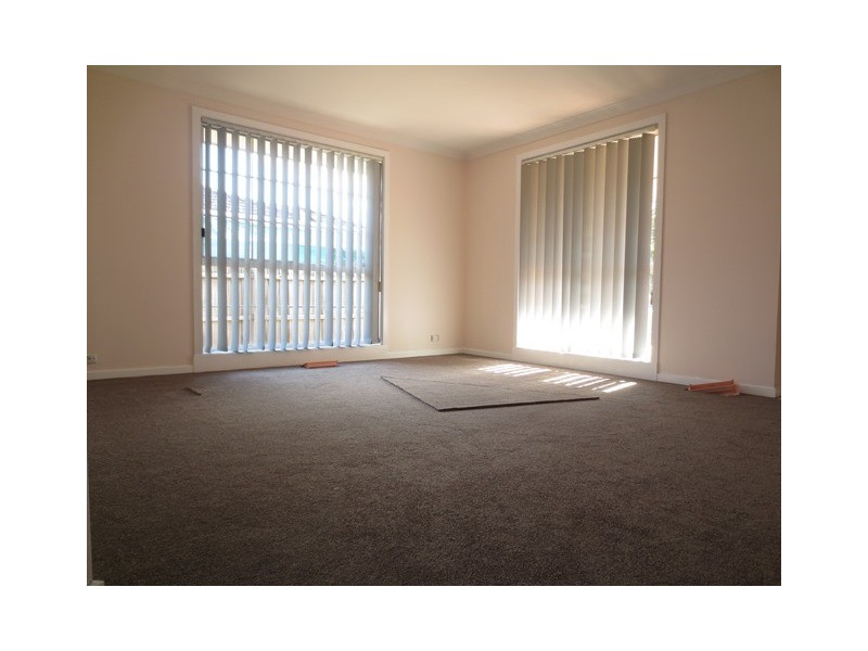 1/12 Civic Parade, Altona VIC 3018