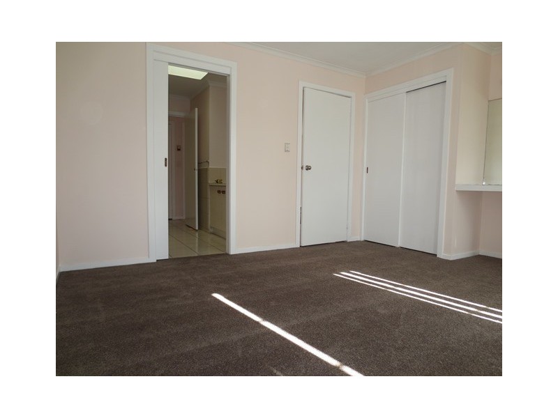 1/12 Civic Parade, Altona VIC 3018