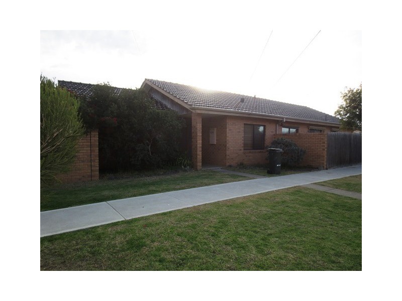 44 Cameron Avenue, Altona Meadows VIC 3028