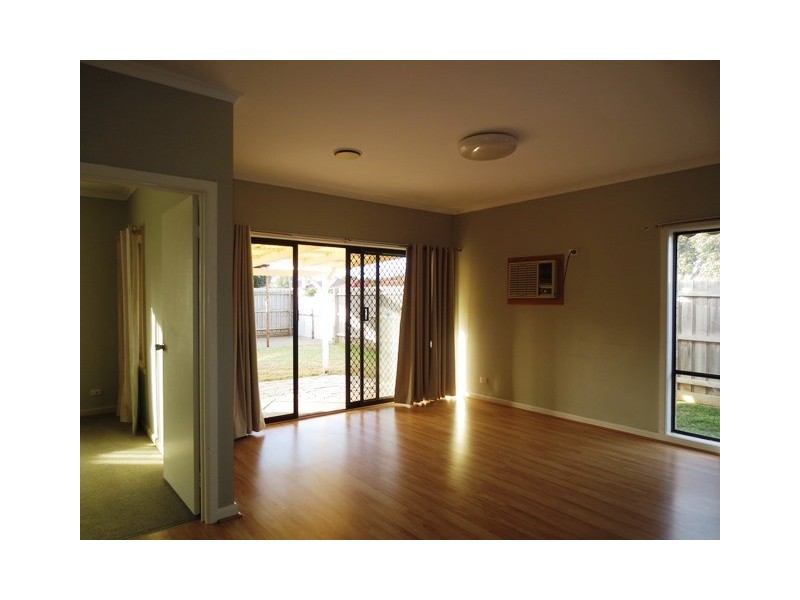 44 Cameron Avenue, Altona Meadows VIC 3028