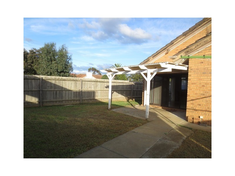 44 Cameron Avenue, Altona Meadows VIC 3028