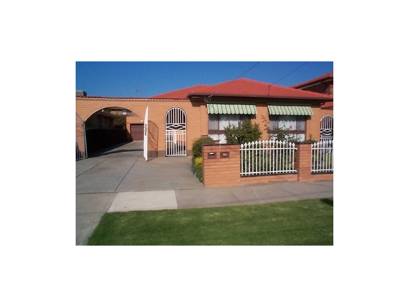 9 Lowe Avenue, Altona VIC 3018