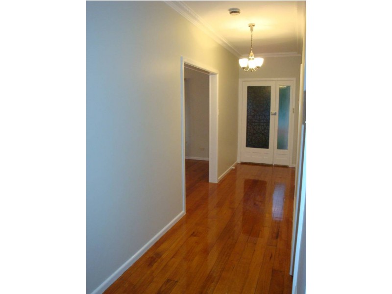 11 Stapley Cres, Altona North VIC 3025