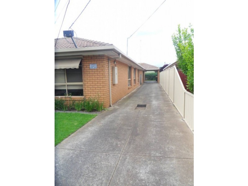 2/13 Hook Street, Altona Meadows VIC 3028