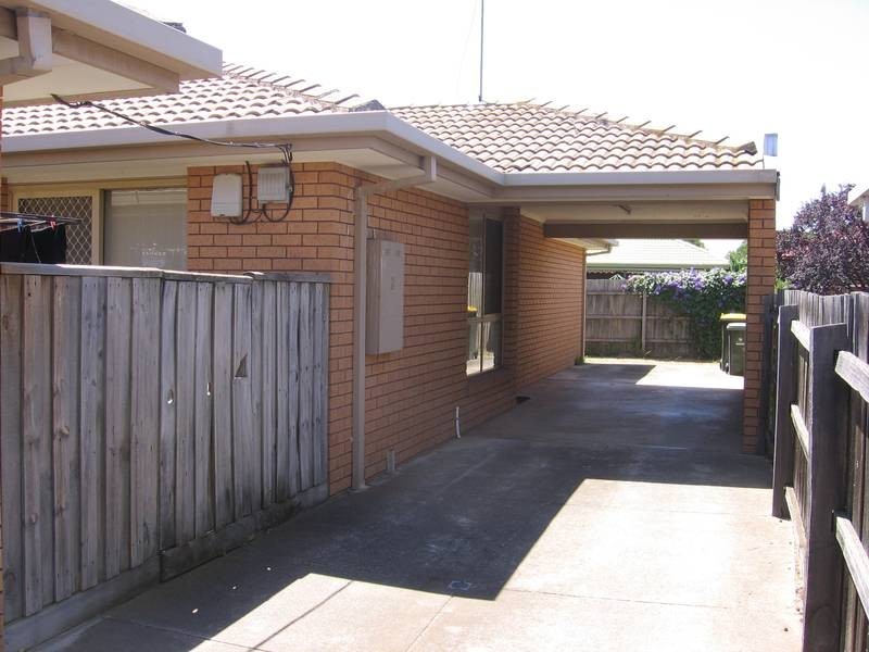 2/13 Hook Street, Altona Meadows VIC 3028