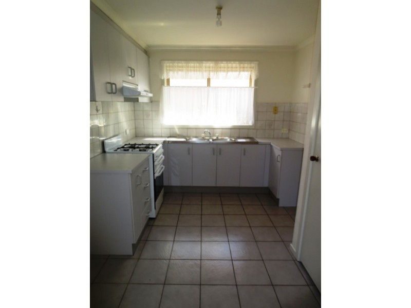 2/13 Hook Street, Altona Meadows VIC 3028