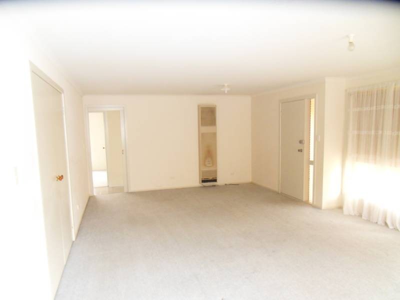 2/13 Hook Street, Altona Meadows VIC 3028