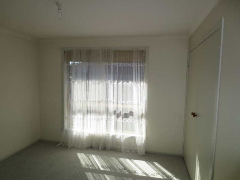 2/13 Hook Street, Altona Meadows VIC 3028