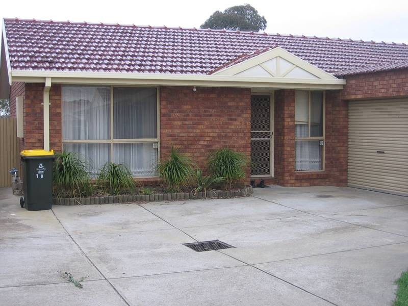 2/7 O’Shannessy Court, Altona Meadows VIC 3028
