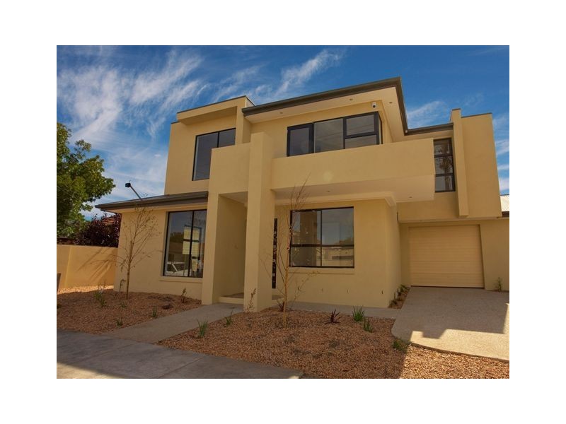 4 Maidstone Street, Altona VIC 3018