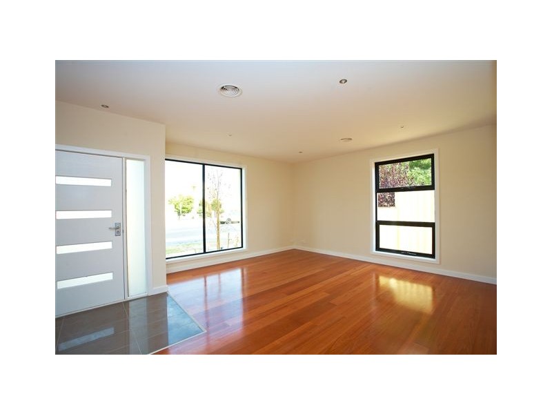 4 Maidstone Street, Altona VIC 3018