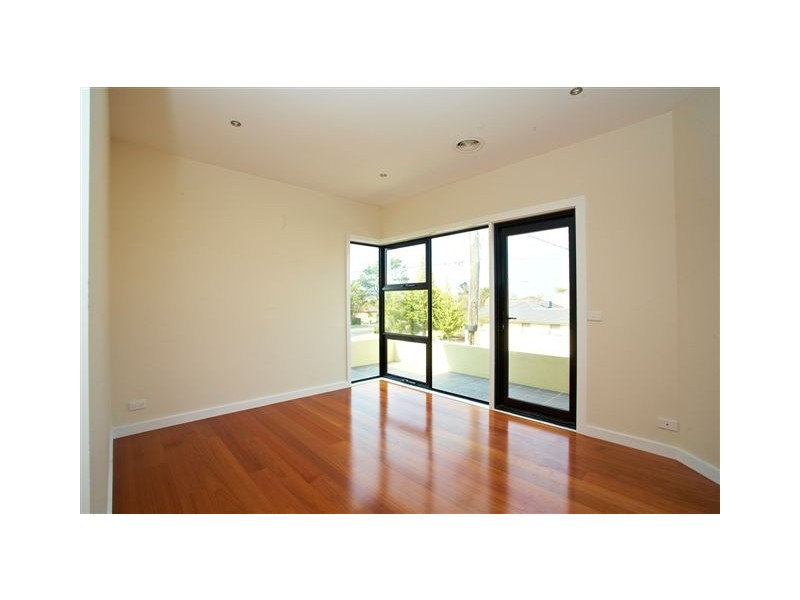 4 Maidstone Street, Altona VIC 3018