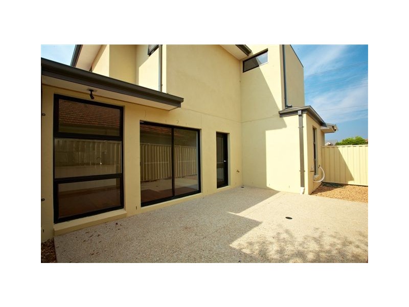 4 Maidstone Street, Altona VIC 3018