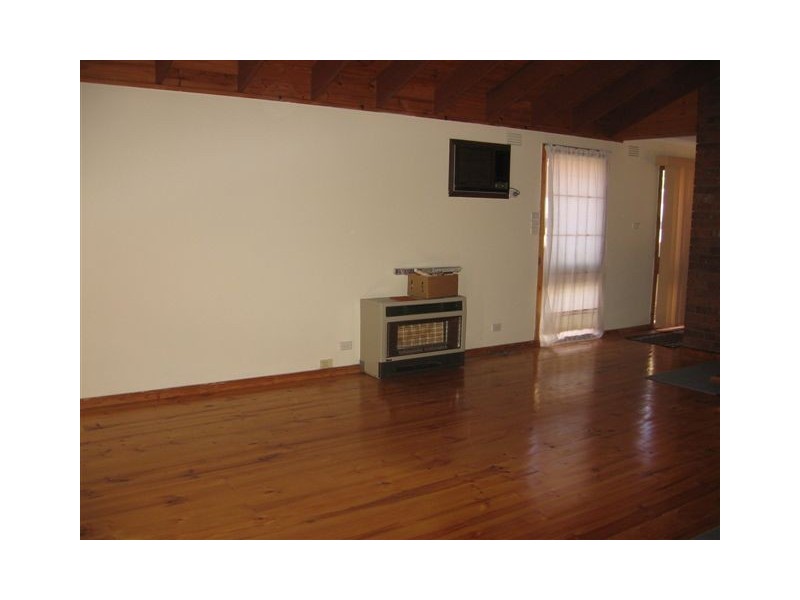 5 Hall Avenue, Altona Meadows VIC 3028