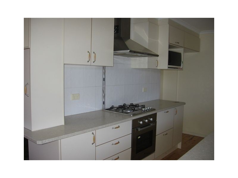 5 Hall Avenue, Altona Meadows VIC 3028