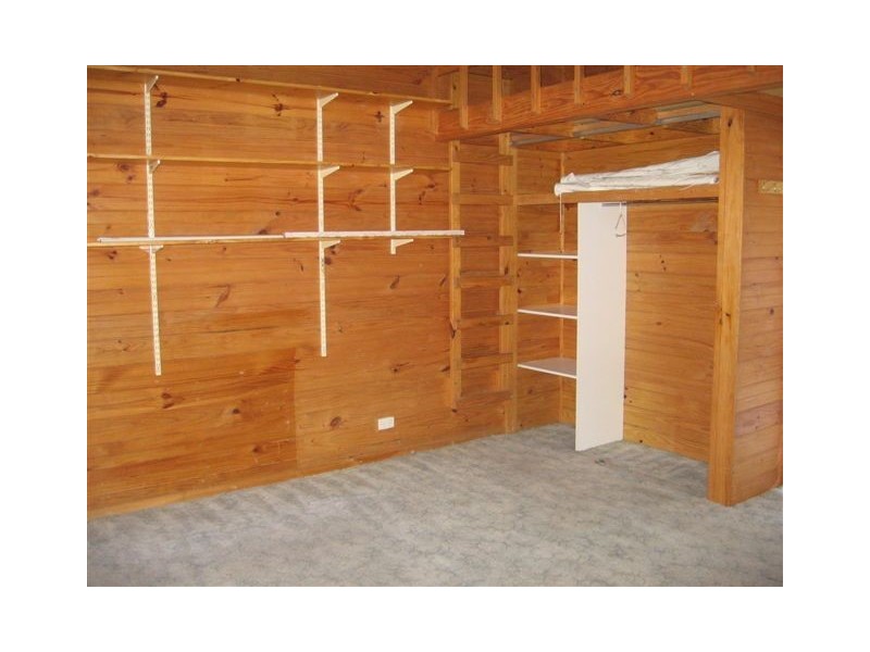 5 Hall Avenue, Altona Meadows VIC 3028