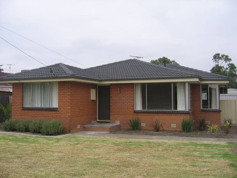 61 McIntyre Drive, Altona VIC 3018