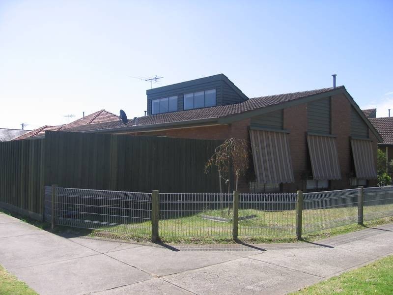 1/119 Railway Street, Altona VIC 3018