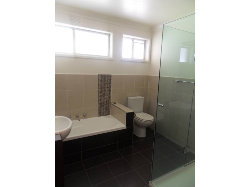 61 McIntyre Drive, Altona VIC 3018