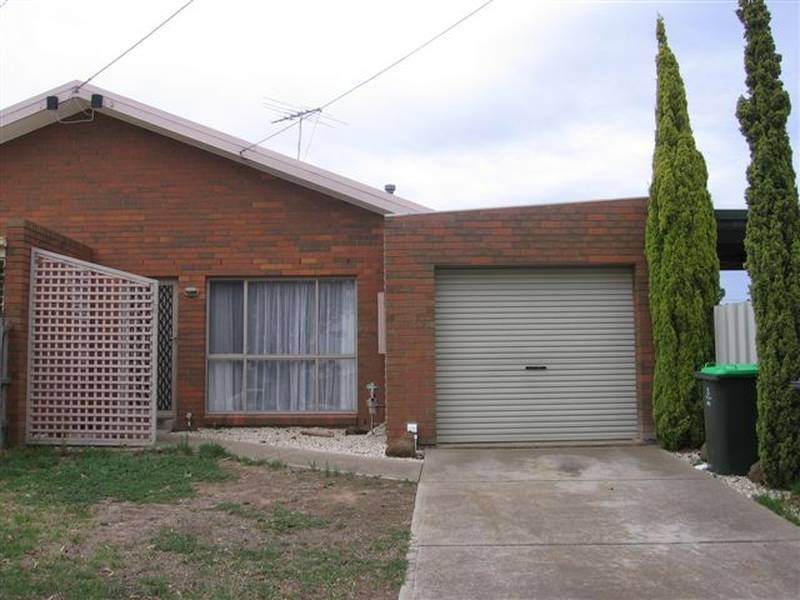 2/25 Shane Avenue, Seabrook VIC 3028