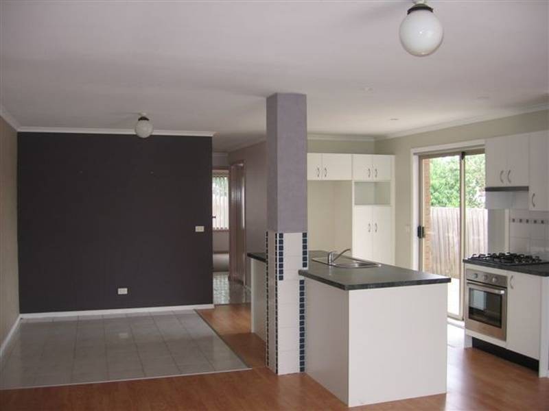 2/25 Shane Avenue, Seabrook VIC 3028