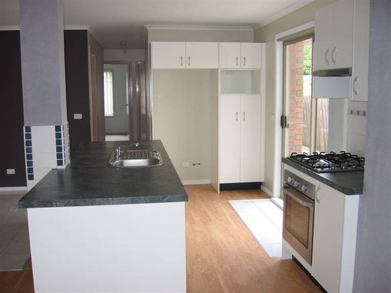 2/25 Shane Avenue, Seabrook VIC 3028