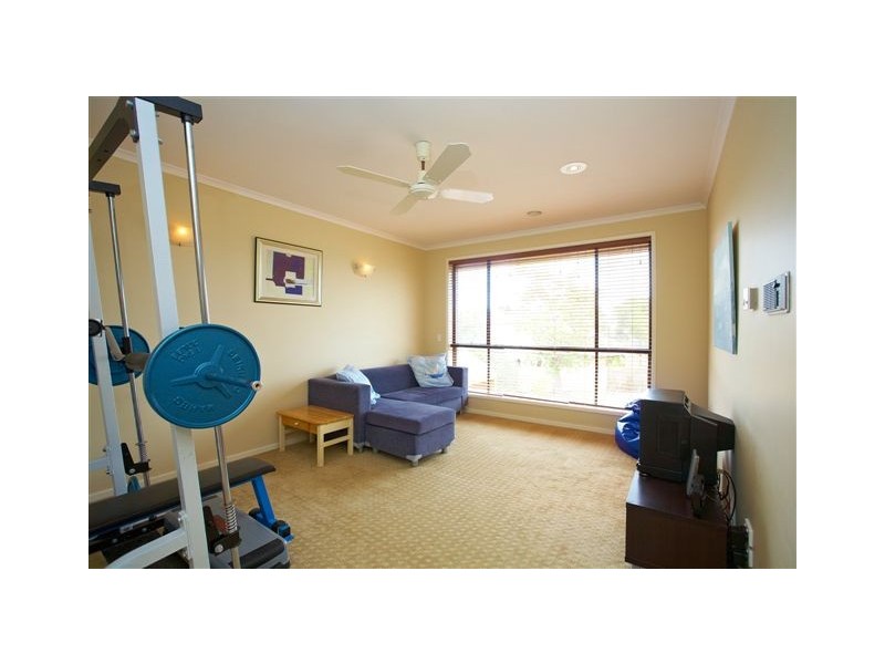 5 Ocean Court, Altona Meadows VIC 3028