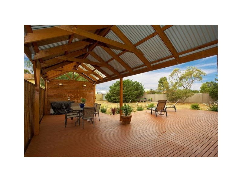 5 Ocean Court, Altona Meadows VIC 3028