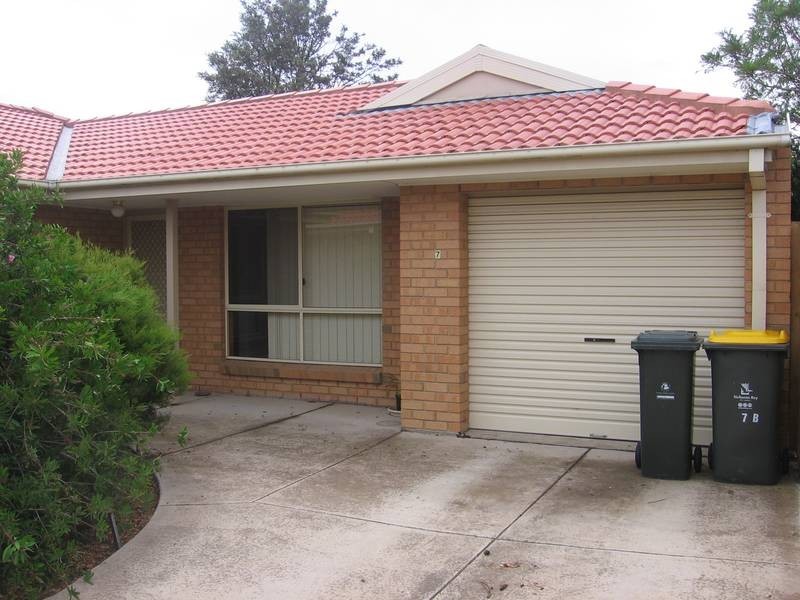 2/7 Eva Court, Seabrook VIC 3028