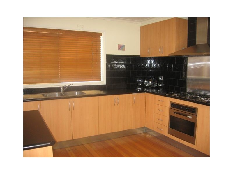 147 Grieve Parade, Altona VIC 3018