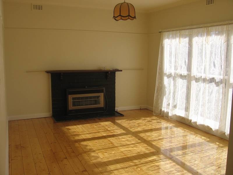 15 Maidstone Street, Altona VIC 3018