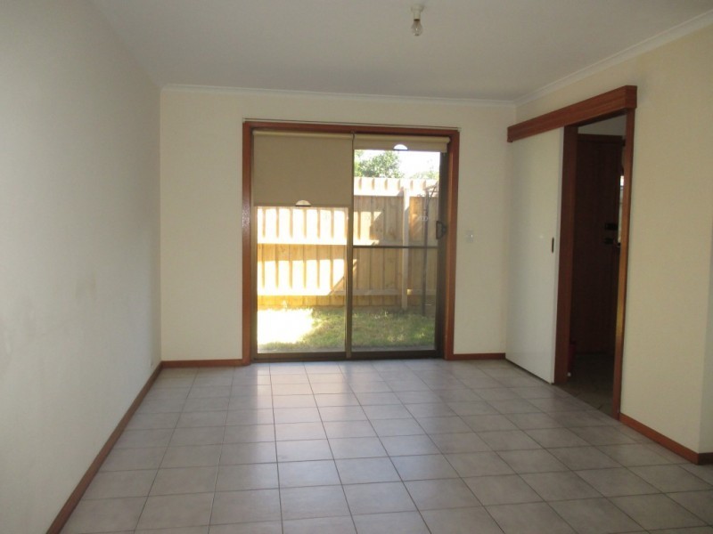 5/4-6 Bracken Grove, Altona VIC 3018