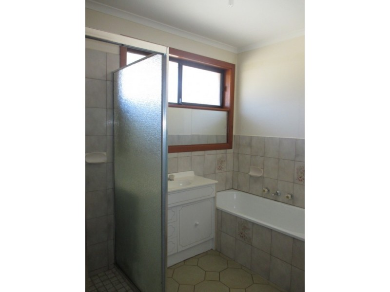 5/4-6 Bracken Grove, Altona VIC 3018