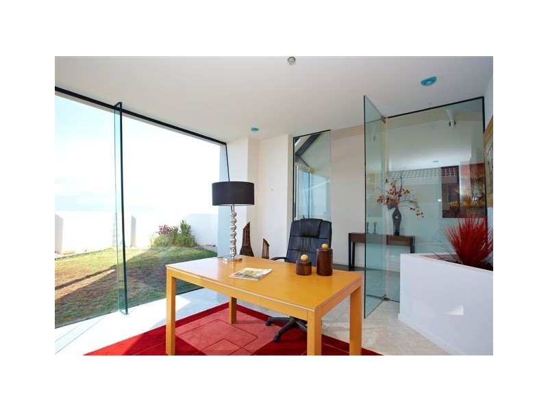 77 Esplanade, Altona VIC 3018