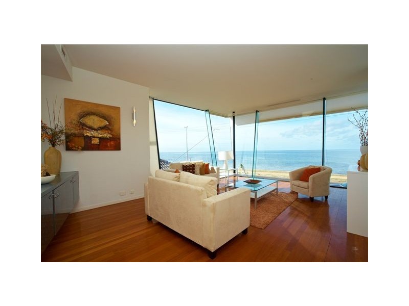 77 Esplanade, Altona VIC 3018