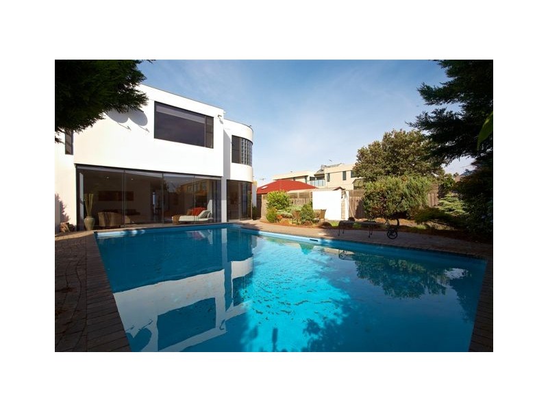 77 Esplanade, Altona VIC 3018